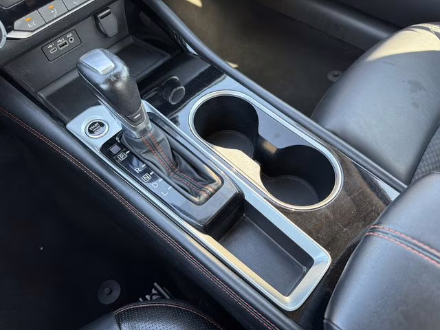 2024 Super Black Clearcoat Nissan Altima 2.5 SR FWD Sedan