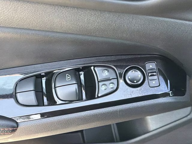 2024 Super Black Clearcoat Nissan Altima 2.5 SR FWD Sedan