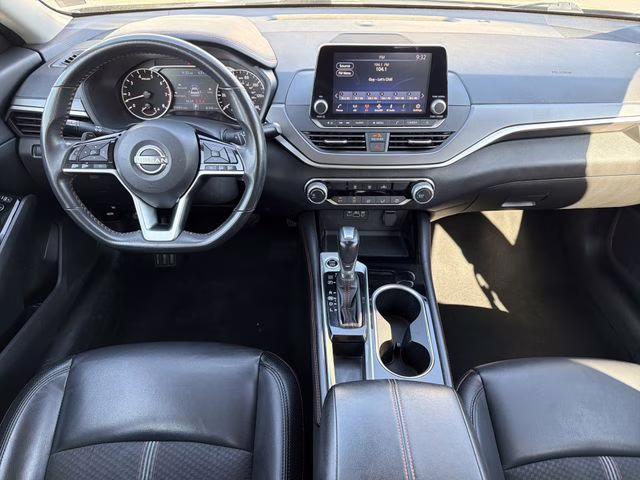 2024 Super Black Clearcoat Nissan Altima 2.5 SR FWD Sedan