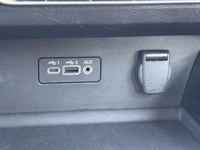 2024 Super Black Clearcoat Nissan Altima 2.5 SR FWD Sedan