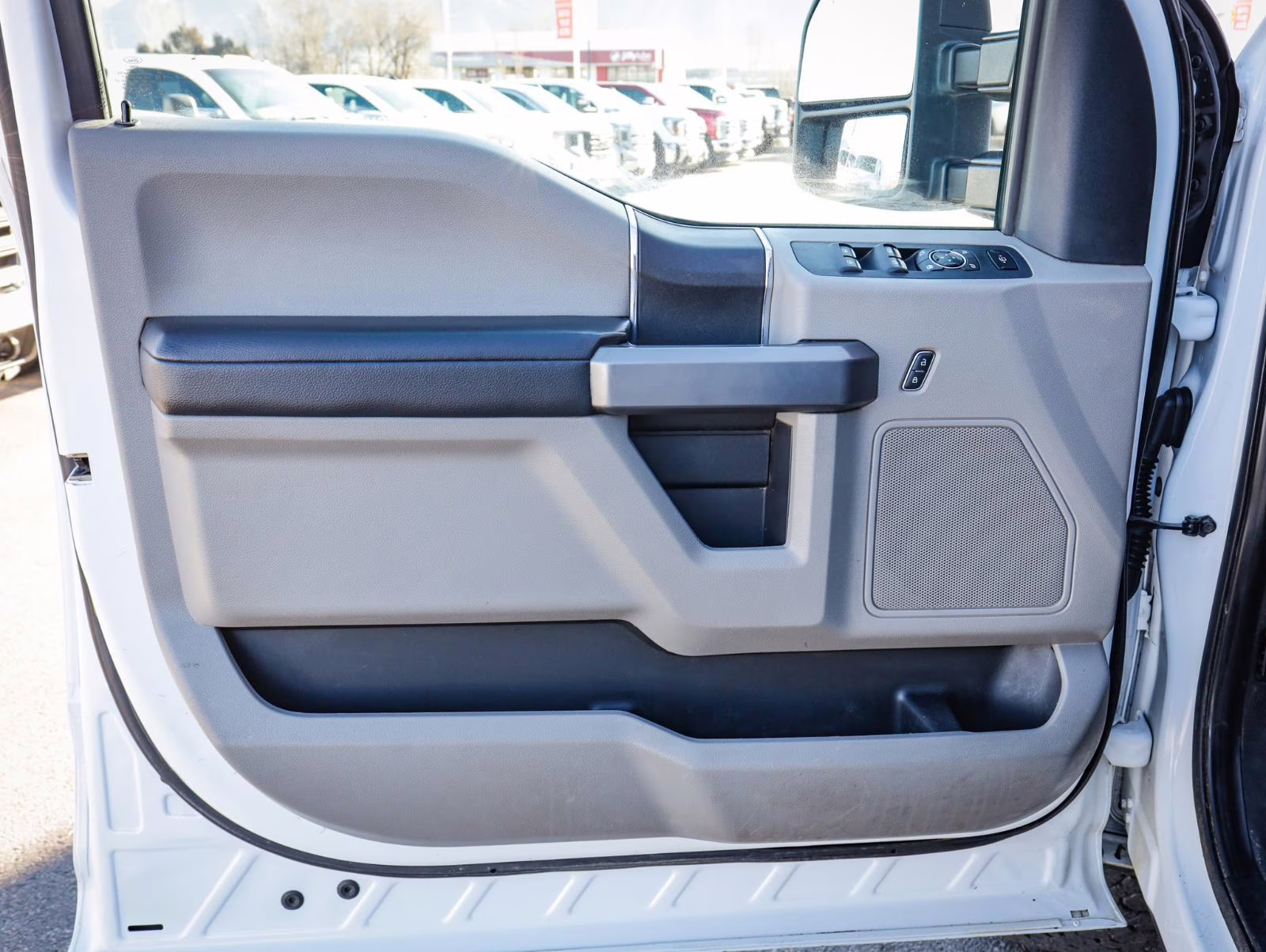 2019 Oxford White Ford Super Duty F-250 SRW XLT 4X4 Truck