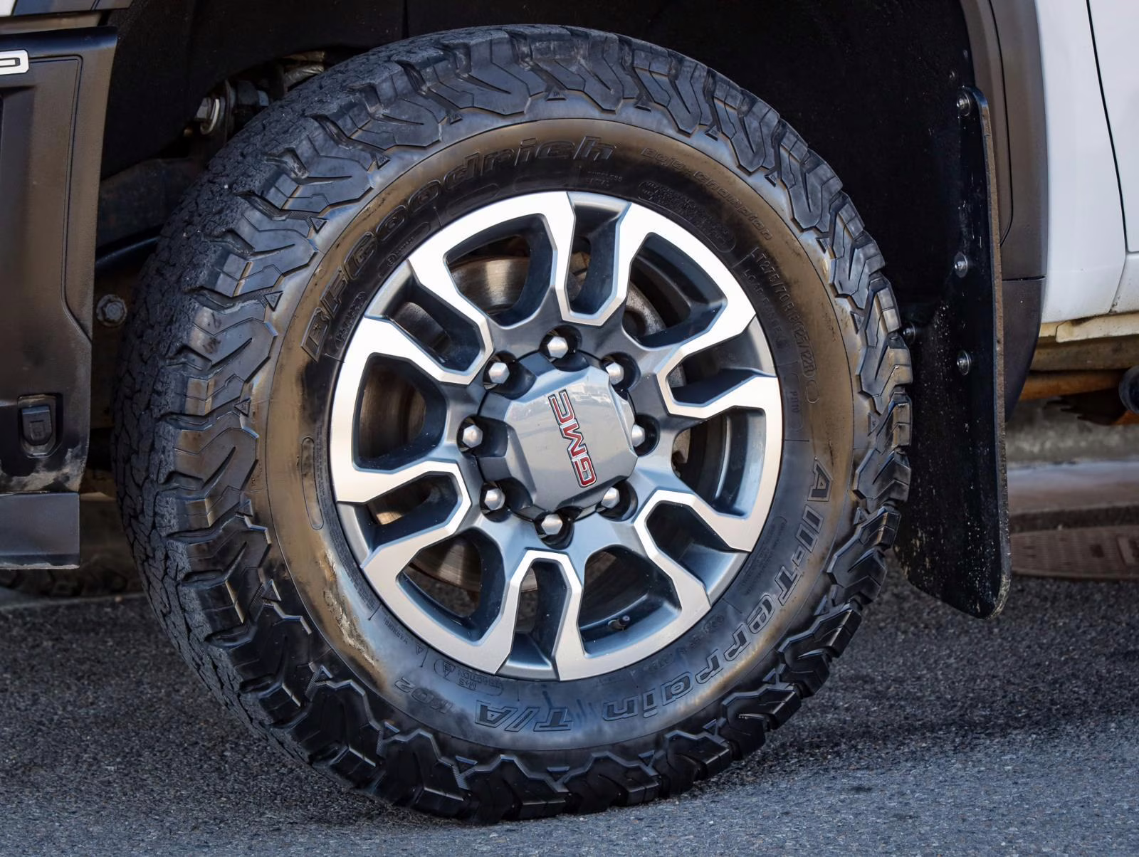 2024 WHITE GMC Sierra 3500HD SLE 4X4 Truck