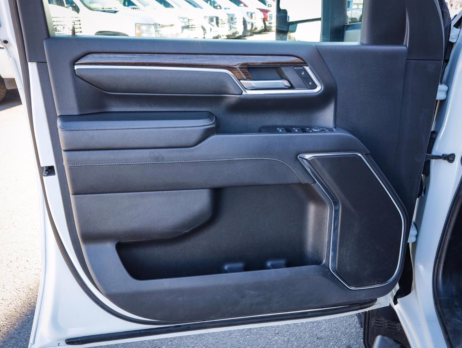 2024 WHITE GMC Sierra 3500HD SLE 4X4 Truck