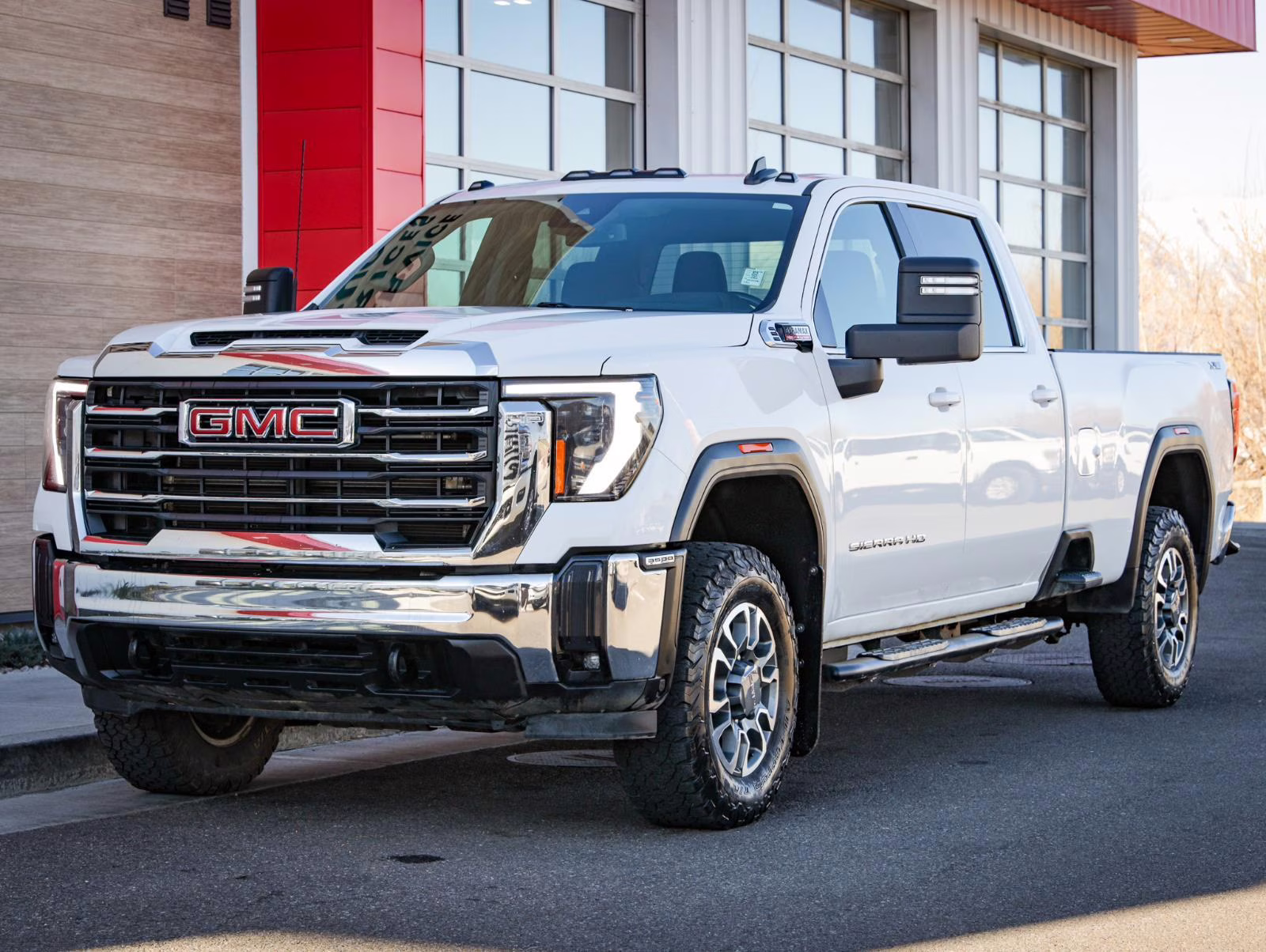 2024 WHITE GMC Sierra 3500HD SLE 4X4 Truck
