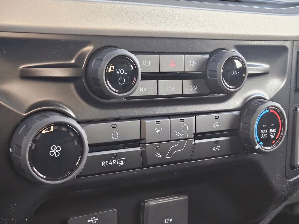 2026 Oxford White Ford Super Duty F-250 SRW XL 4X4 Truck