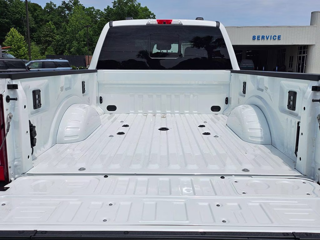 2026 Star White Metallic Tri-Coat Ford Super Duty F-250 SRW Platinum 4X4 Truck