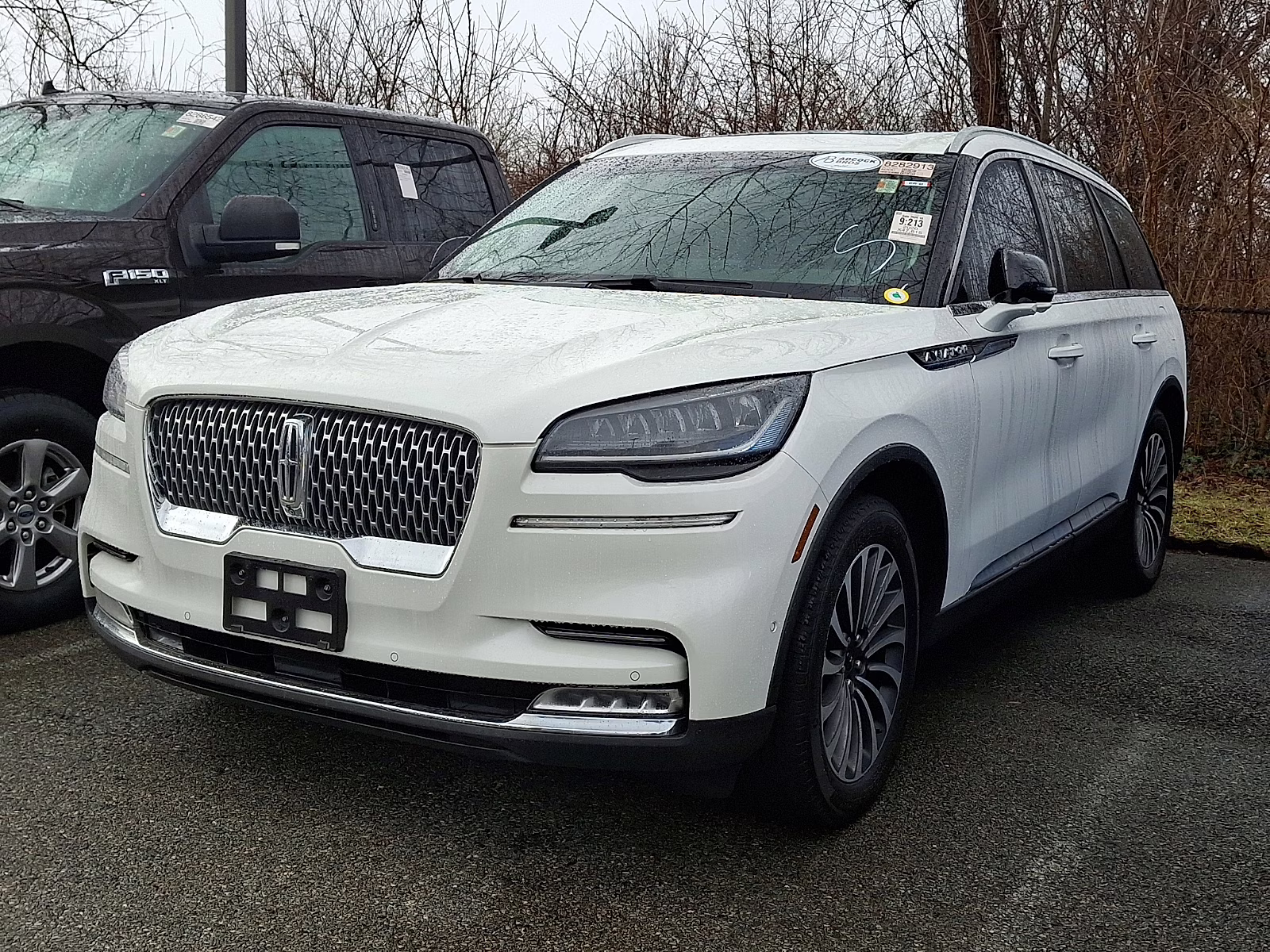 2020 White Metallic Lincoln Aviator Reserve AWD