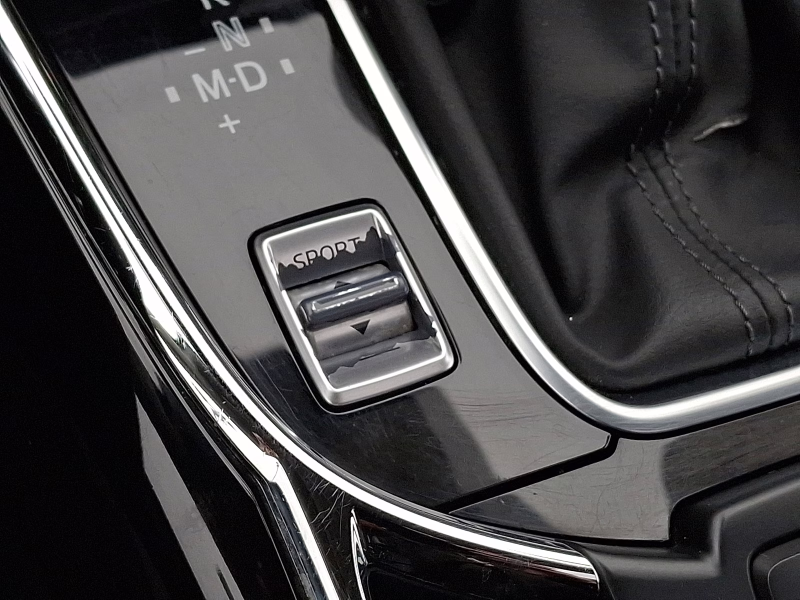 2020 Snowflake White Pearl Mica - 25D Mazda CX-9 Touring AWD