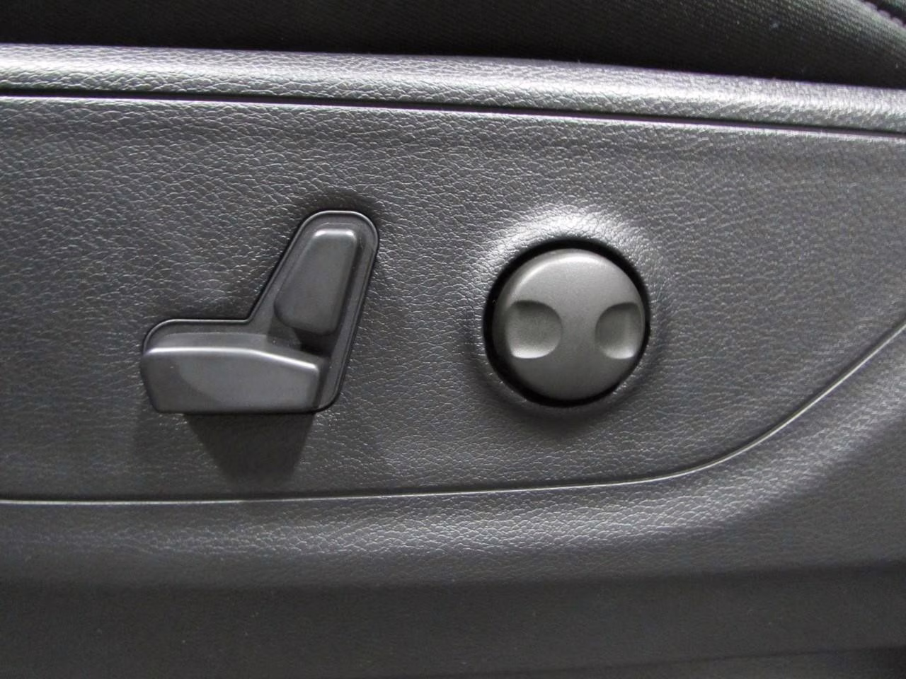 2026 Granite Crystal Metallic Clearcoat Ram 1500 Big Horn/Lone Star 4X4 Truck