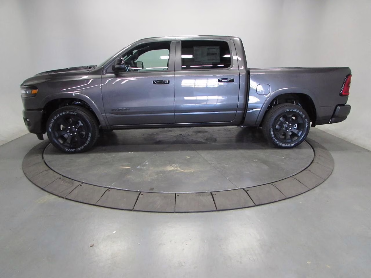 2026 Granite Crystal Metallic Clearcoat Ram 1500 Big Horn/Lone Star 4X4 Truck