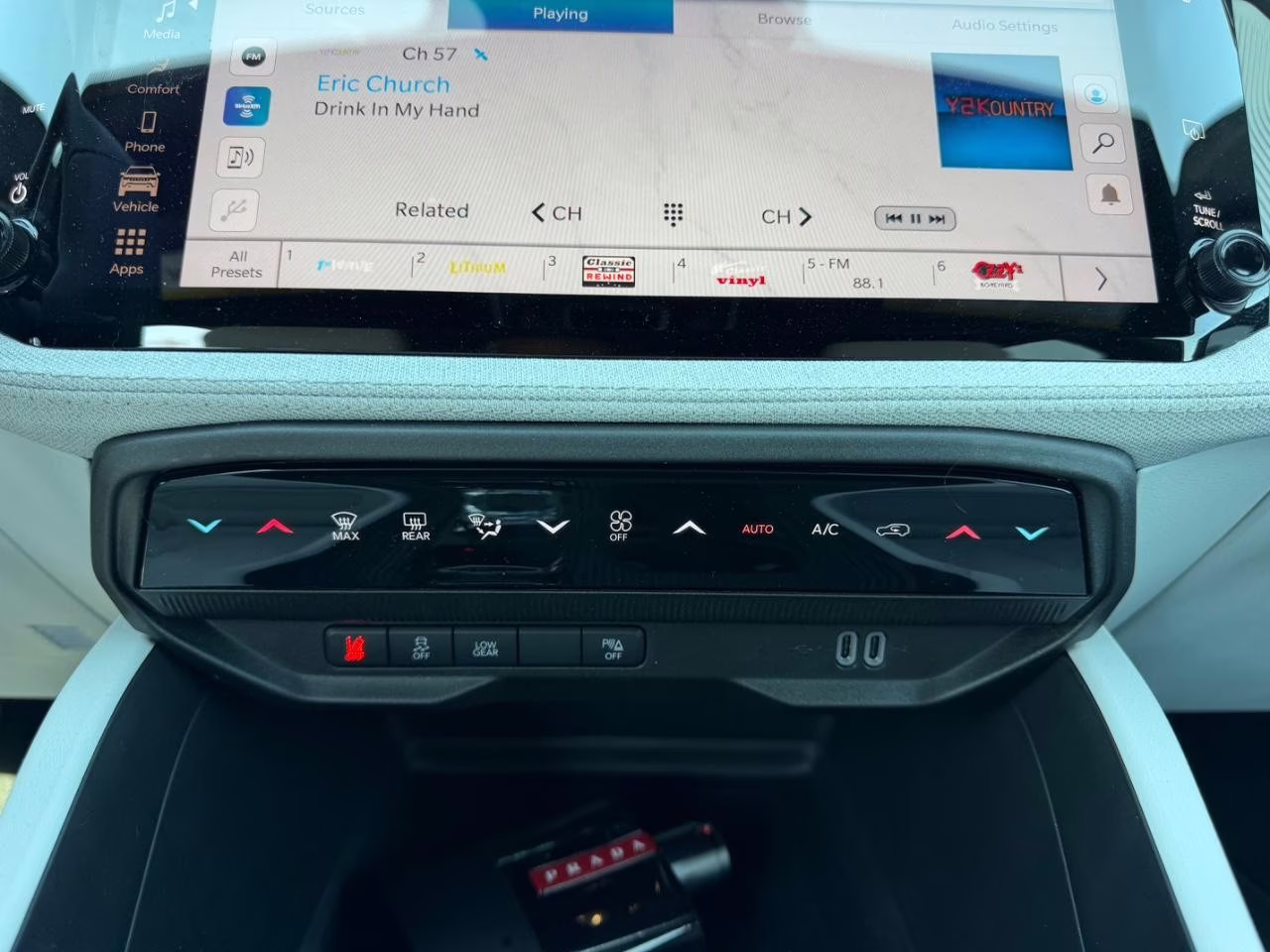 2026 Bright White Clearcoat Jeep Cherokee Laredo 4X4 SUV