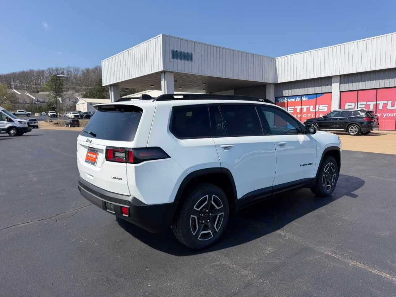 2026 Bright White Clearcoat Jeep Cherokee Laredo 4X4 SUV