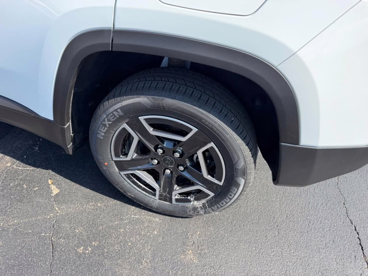 2026 Bright White Clearcoat Jeep Cherokee Laredo 4X4 SUV