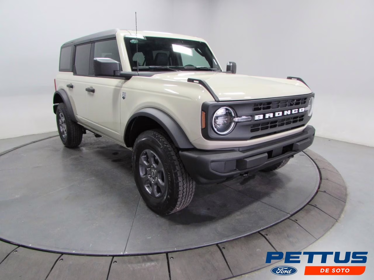 2026 Desert Sand Ford Bronco Big Bend 4X4 SUV