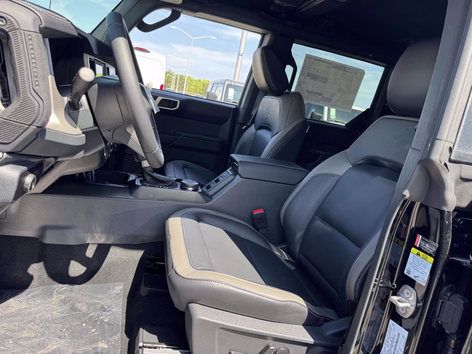 2026 Shadow Black Ford Bronco Outer Banks 4 Door 4x4 4X4 SUV