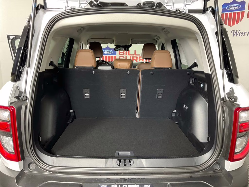 2026 Oxford White Ford Bronco Sport Outer Banks 4X4 SUV