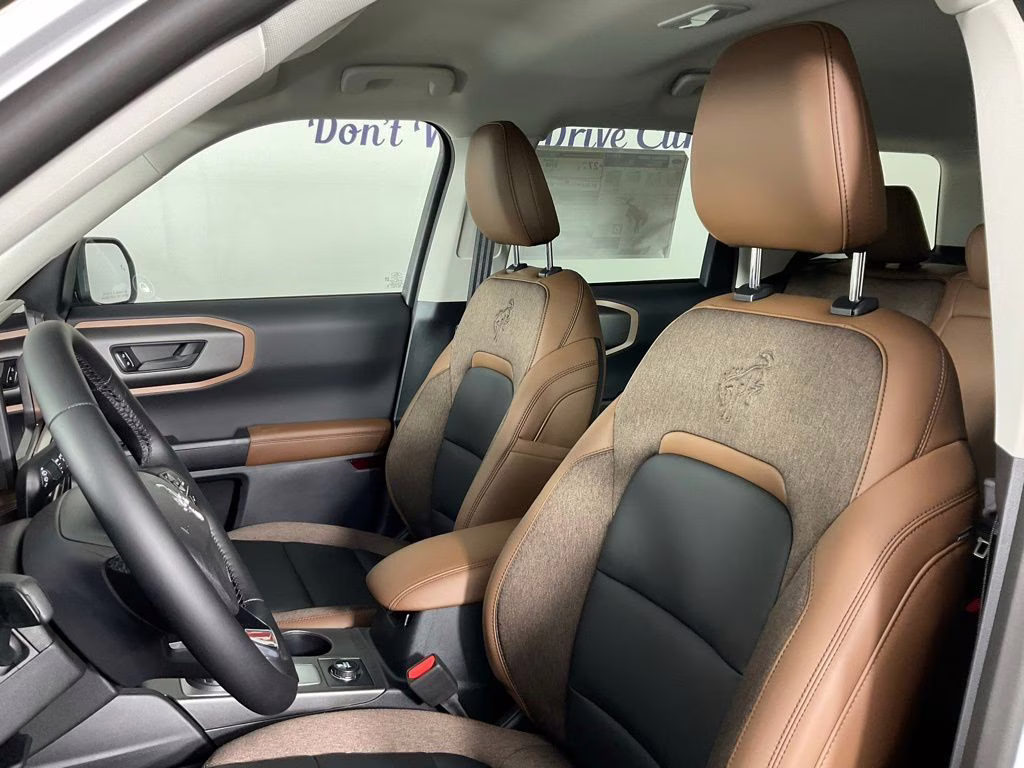 2026 Oxford White Ford Bronco Sport Outer Banks 4X4 SUV