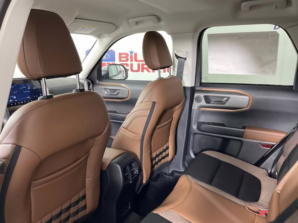 2026 Oxford White Ford Bronco Sport Outer Banks 4X4 SUV