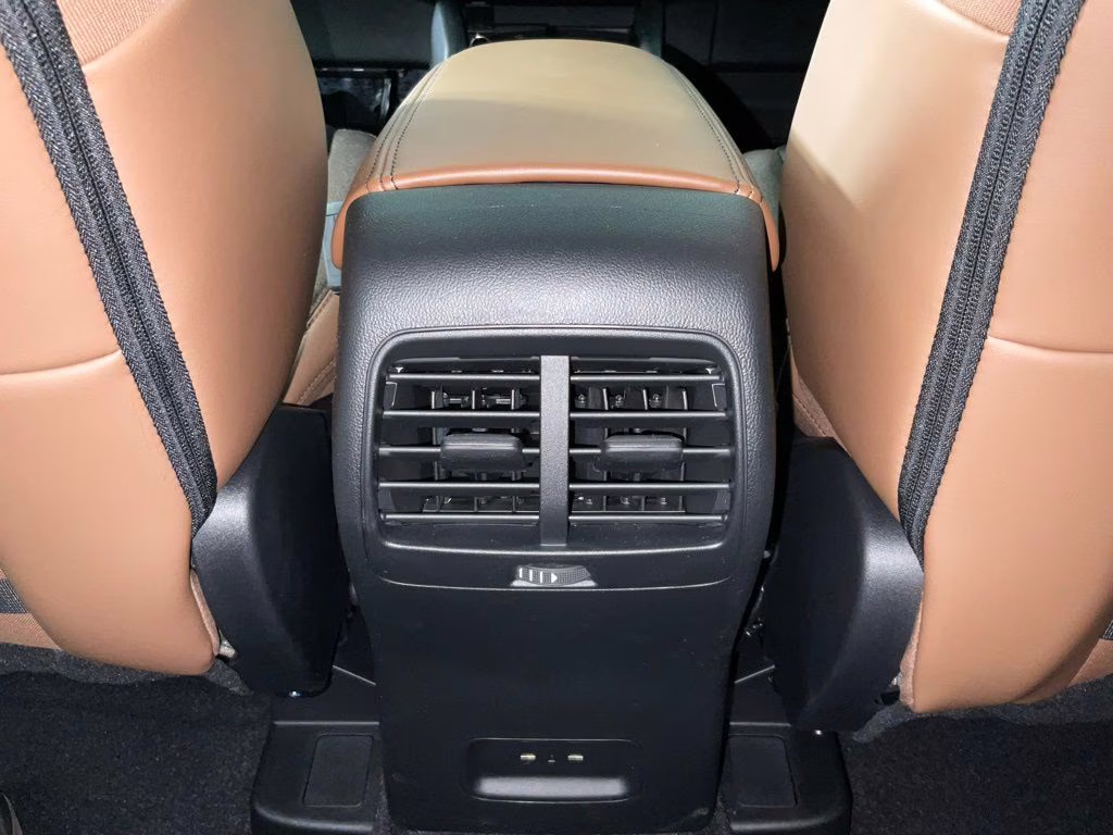 2026 Oxford White Ford Bronco Sport Outer Banks 4X4 SUV