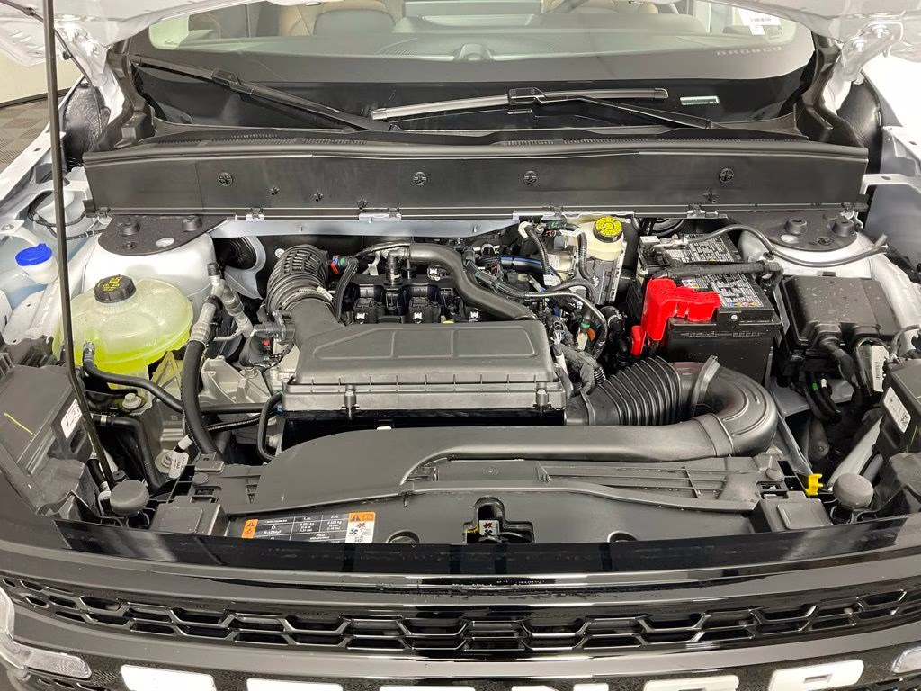 2026 Oxford White Ford Bronco Sport Outer Banks 4X4 SUV