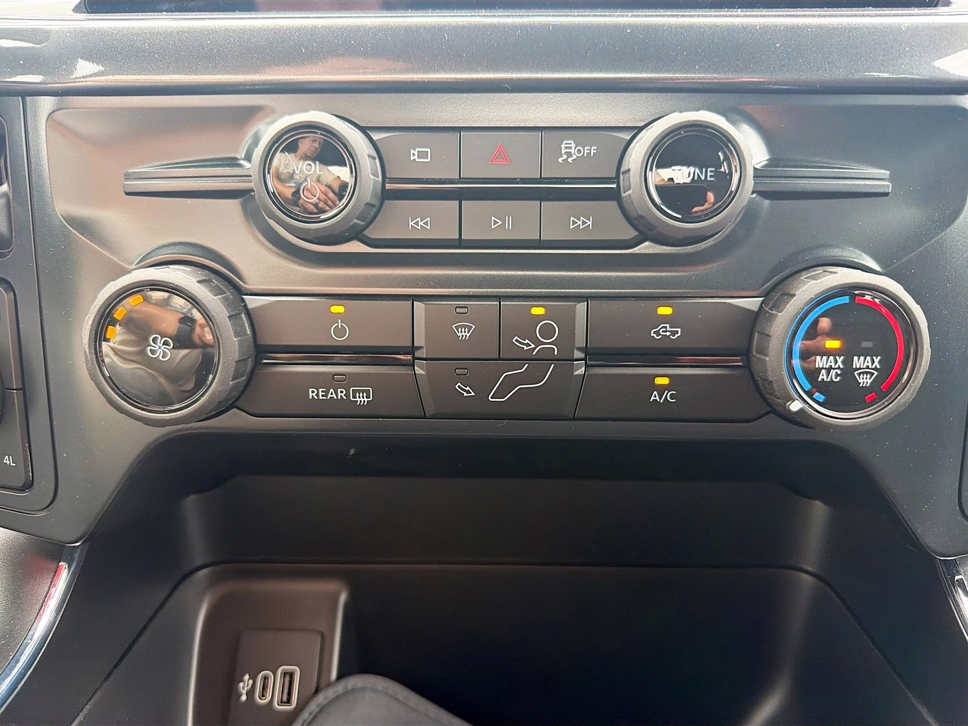 2025 Iconic Silver Metallic Ford F-150 STX 4X4 Truck