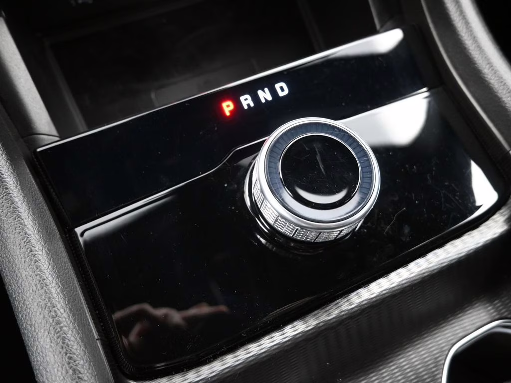 2025 Bright White Clearcoat Jeep Grand Cherokee L Altitude X 4X4 SUV