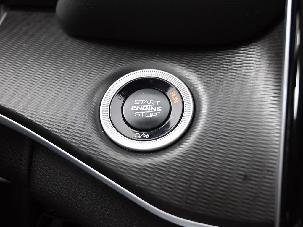 2025 Bright White Clearcoat Jeep Grand Cherokee L Altitude X 4X4 SUV