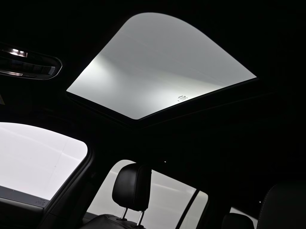 2025 Bright White Clearcoat Jeep Grand Cherokee L Altitude X 4X4 SUV