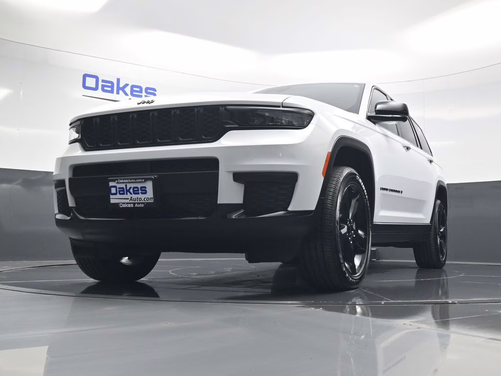 2025 Bright White Clearcoat Jeep Grand Cherokee L Altitude X 4X4 SUV