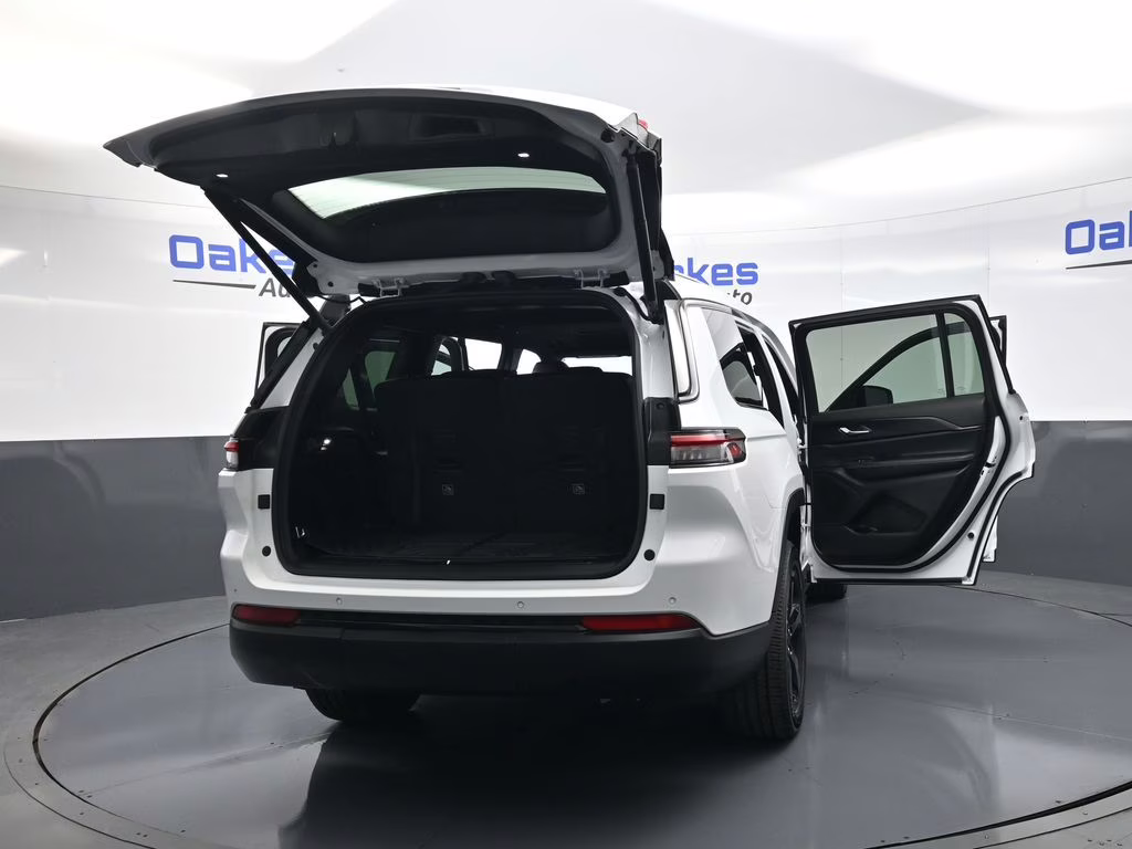 2025 Bright White Clearcoat Jeep Grand Cherokee L Altitude X 4X4 SUV