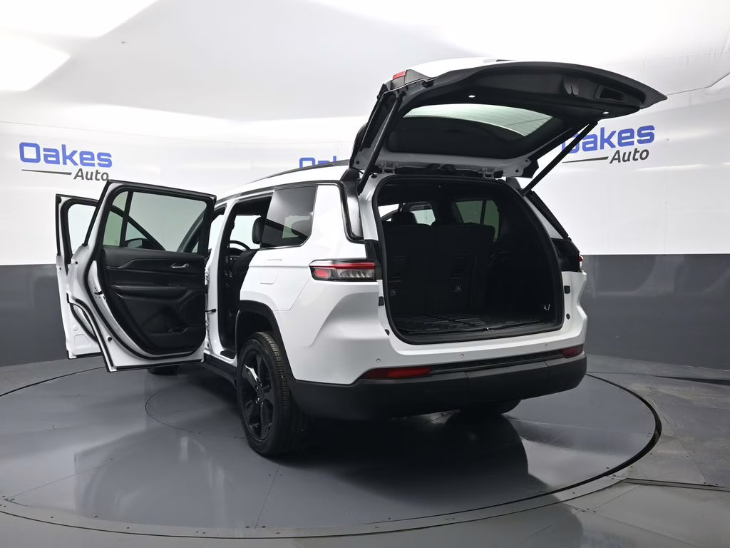 2025 Bright White Clearcoat Jeep Grand Cherokee L Altitude X 4X4 SUV