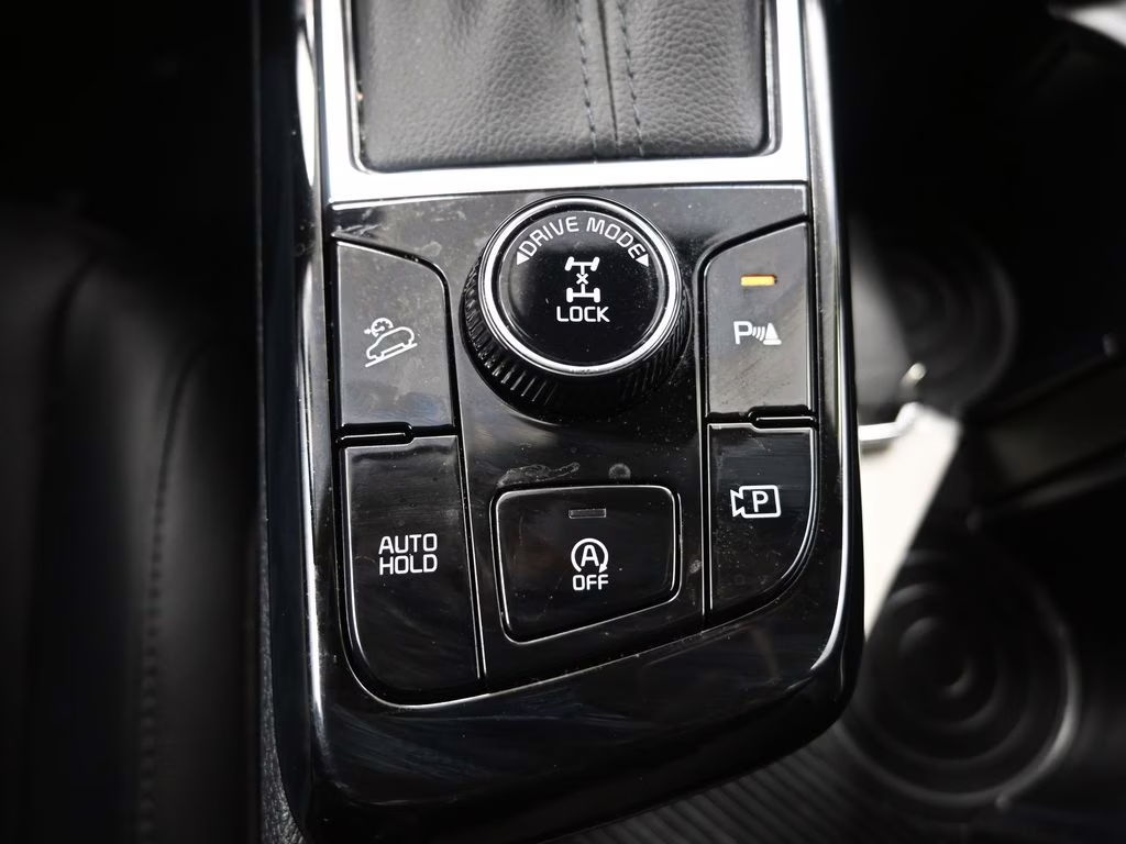 2024 Glacial White Pearl Kia Sportage EX AWD SUV