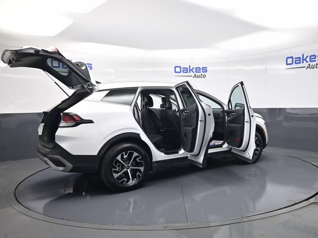 2024 Glacial White Pearl Kia Sportage EX AWD SUV