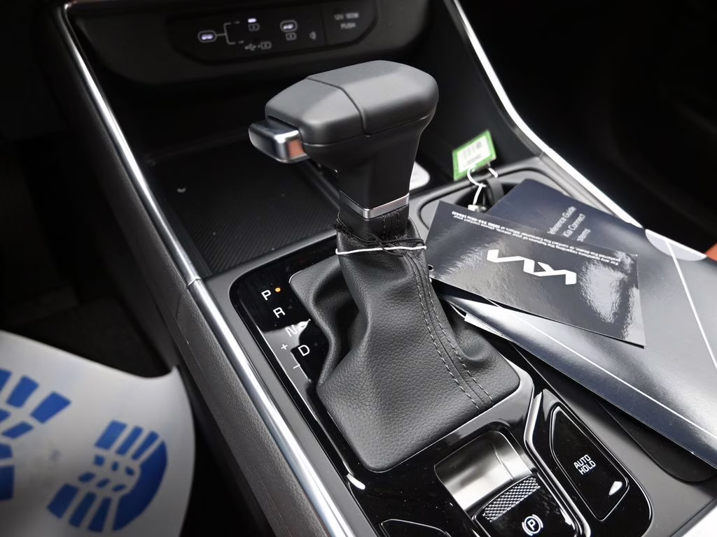 2026 Aurora Black Pearl Kia Carnival EX FWD Van