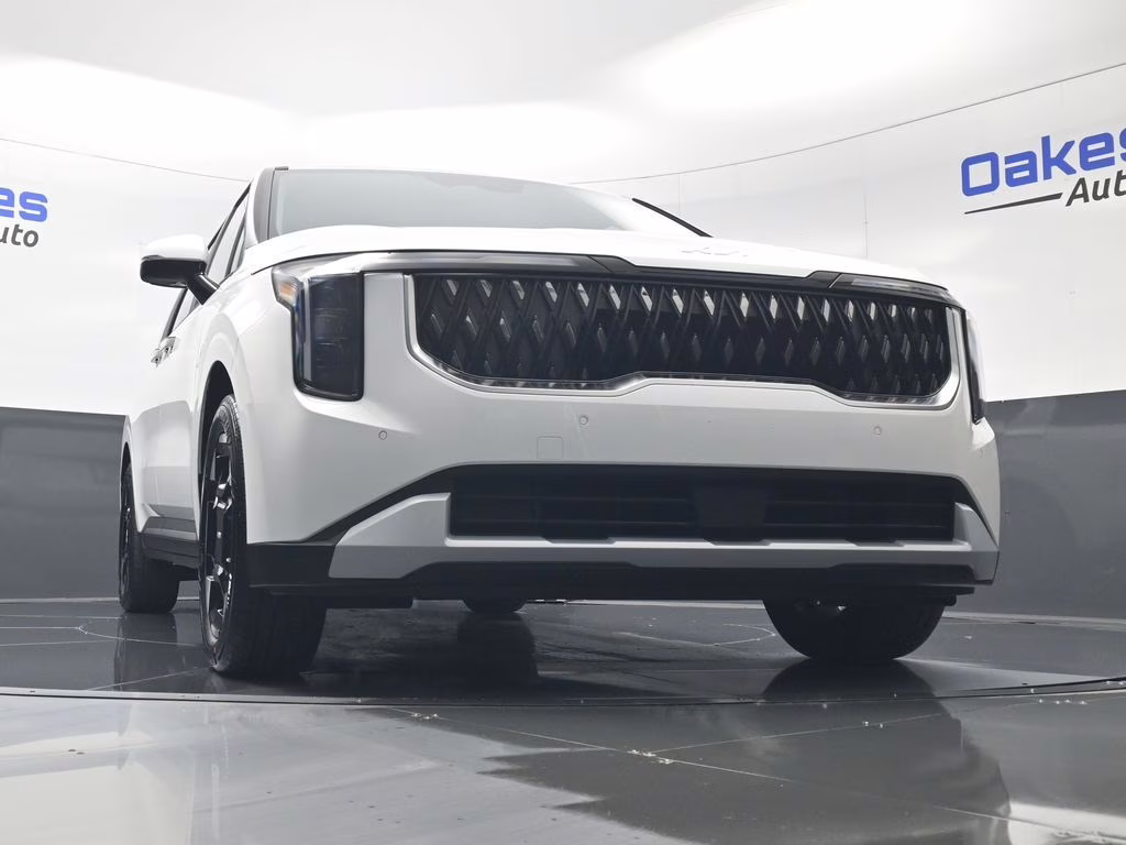 2026 Snow White Pearl Kia Carnival EX FWD Van