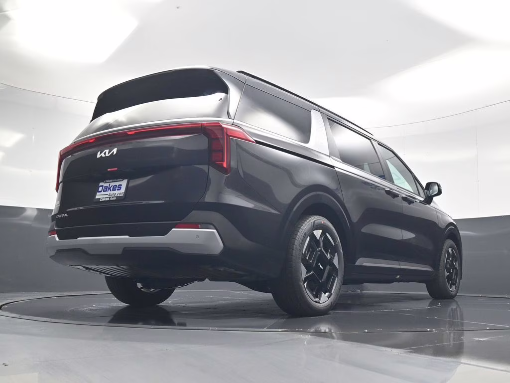2026 Panthera Metal Kia Carnival EX FWD Van
