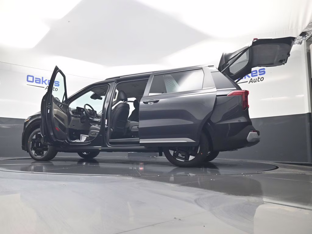 2026 Panthera Metal Kia Carnival EX FWD Van
