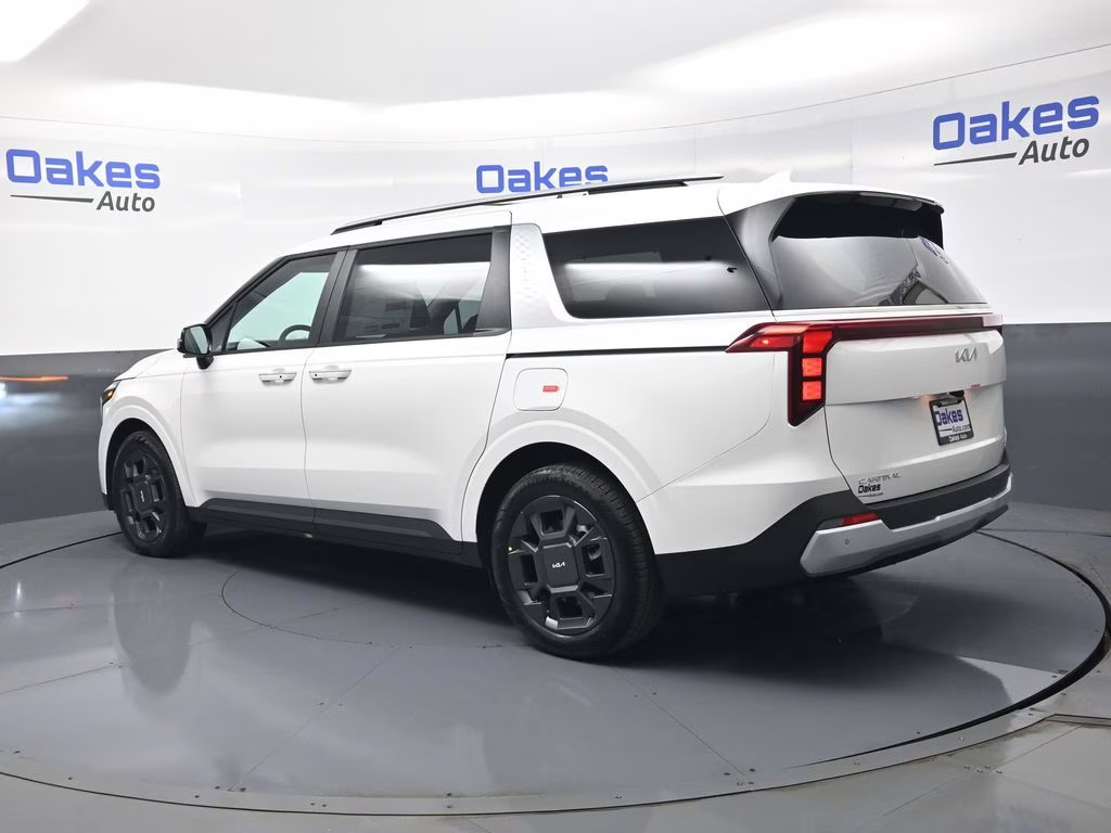 2026 Snow White Pearl Kia Carnival Hybrid EX FWD Van