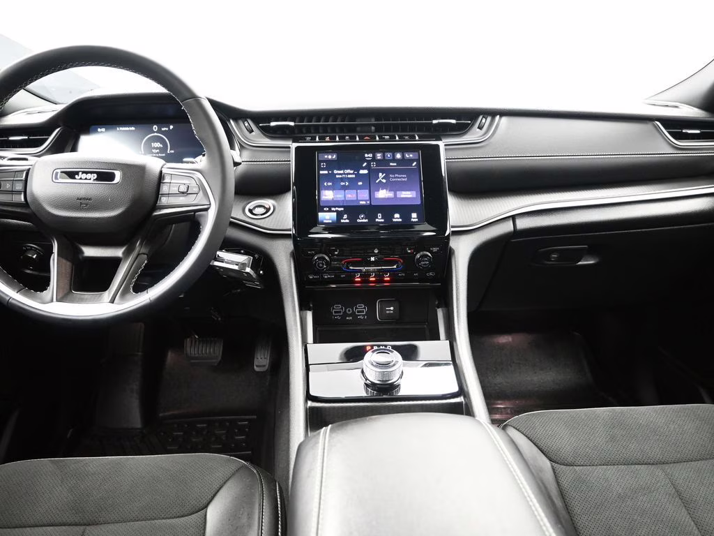 2025 Bright White Clearcoat Jeep Grand Cherokee L Altitude X 4X4 SUV