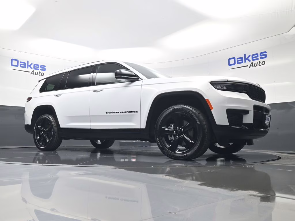 2025 Bright White Clearcoat Jeep Grand Cherokee L Altitude X 4X4 SUV