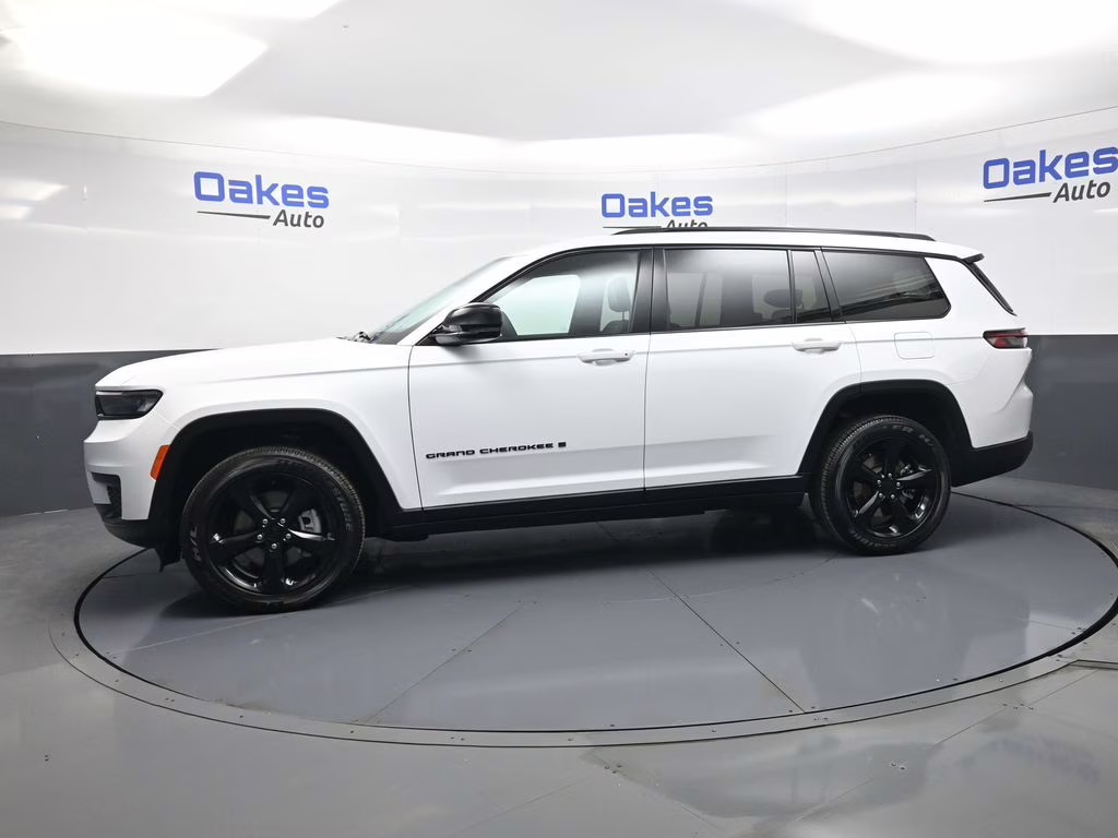 2025 Bright White Clearcoat Jeep Grand Cherokee L Altitude X 4X4 SUV