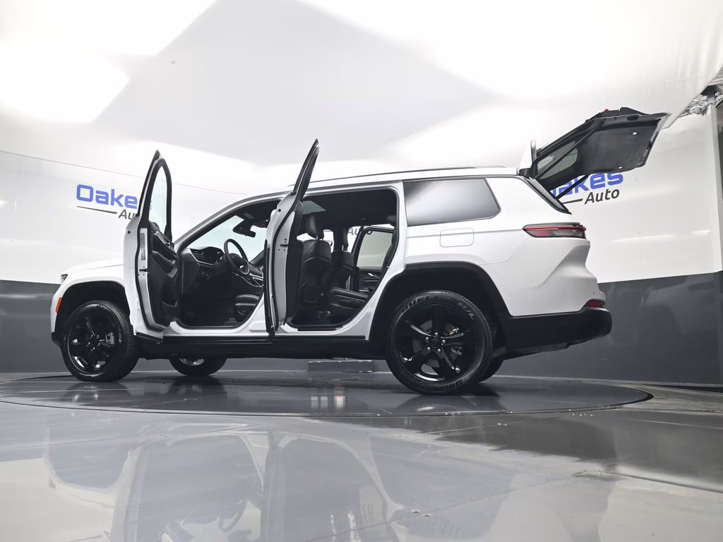 2025 Bright White Clearcoat Jeep Grand Cherokee L Altitude X 4X4 SUV