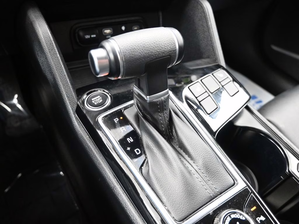 2024 Glacial White Pearl Kia Sportage EX AWD SUV