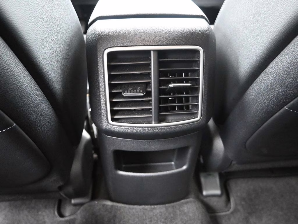 2024 Glacial White Pearl Kia Sportage EX AWD SUV