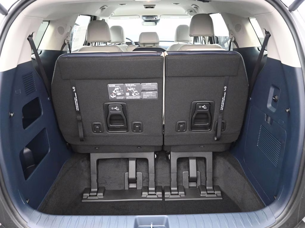 2026 Ceramic Silver Kia Carnival EX FWD Van