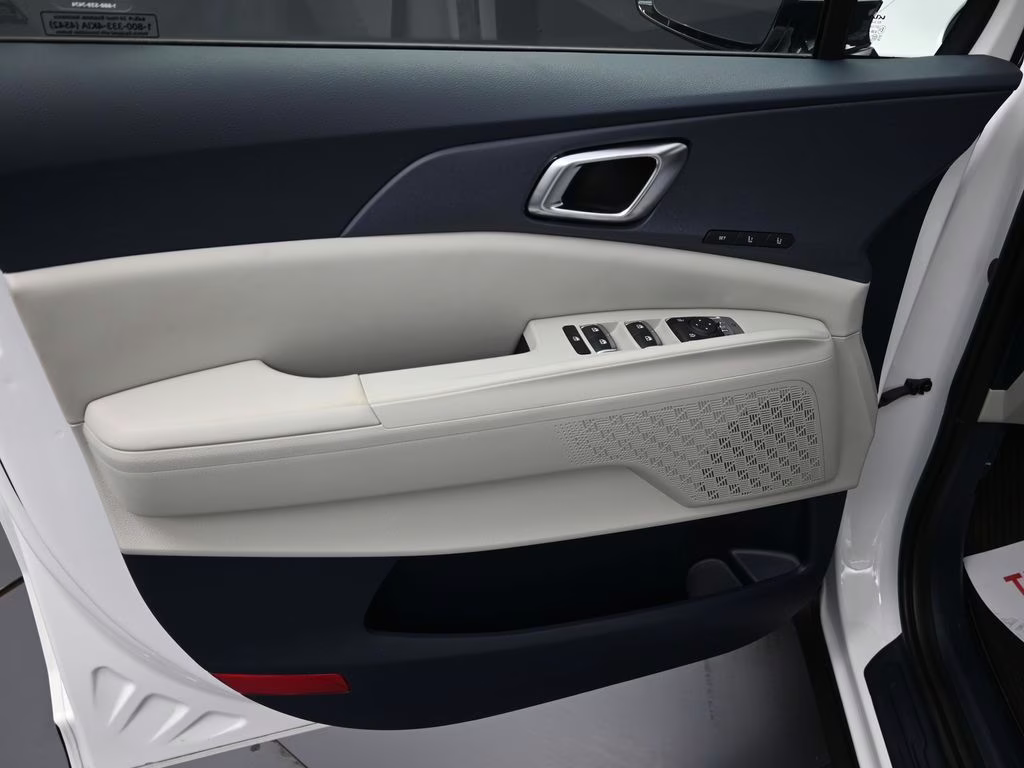 2026 Snow White Pearl Kia Carnival EX FWD Van