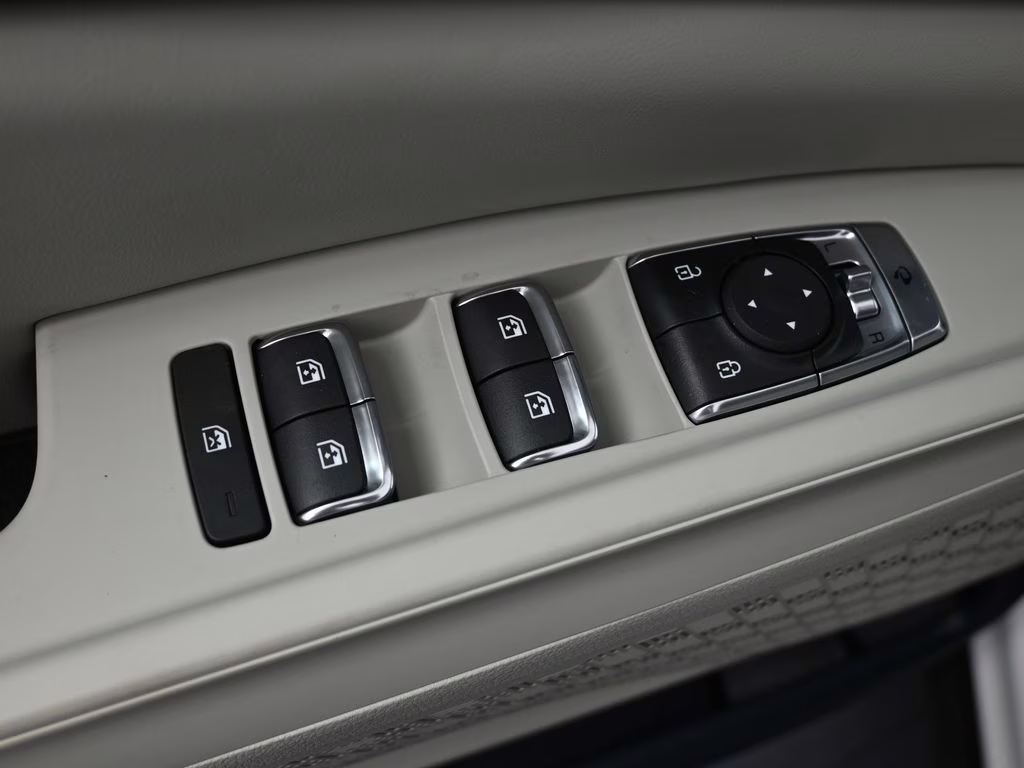 2026 Snow White Pearl Kia Carnival EX FWD Van