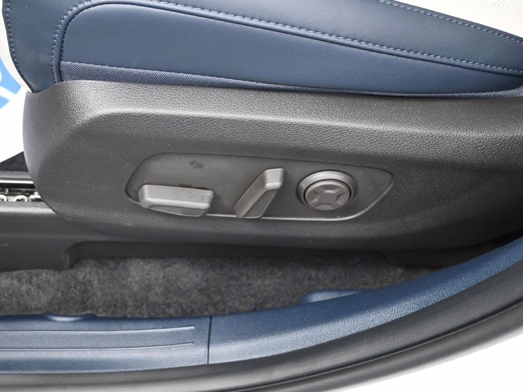 2026 Snow White Pearl Kia Carnival EX FWD Van