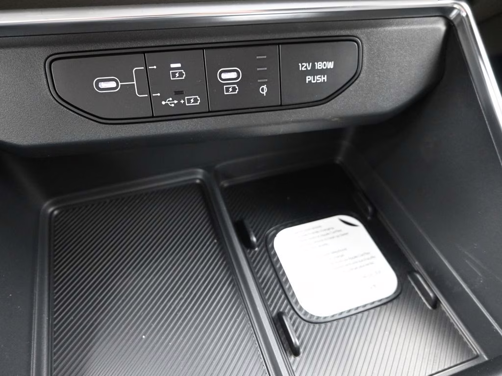 2026 Panthera Metal Kia Carnival EX FWD Van