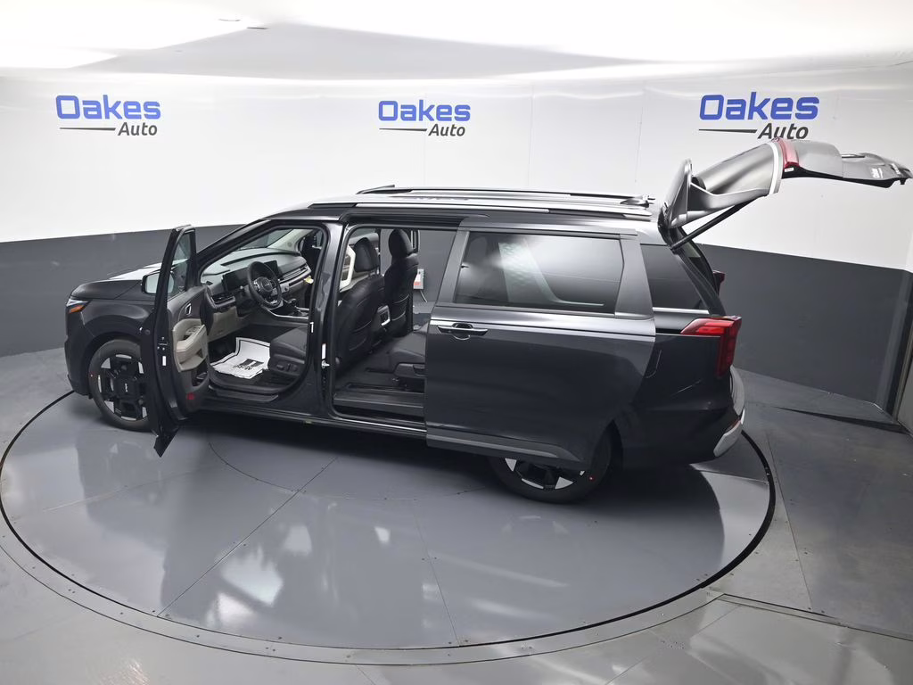 2026 Panthera Metal Kia Carnival EX FWD Van